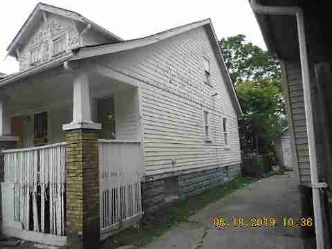 14433 Robson (4)_m.jpg